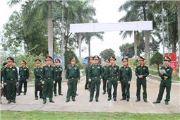 Tư lệnh Quân khu kiểm tra kết quả thực hiện nhiệm vụ tại Trường Quân sự Quân khu